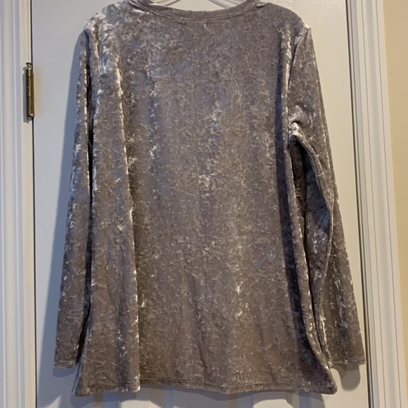 Long brushed velvet top with rolled knot front - Picture 3 of 6